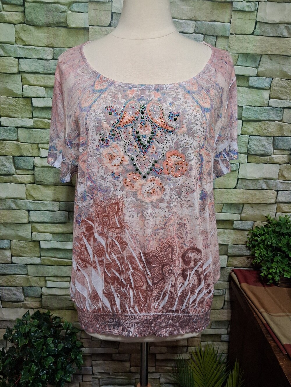 Kiara Pink Paisley Floral Scoop Neck Short Sleeve Top with Rhinestones